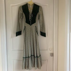 Vintage Gunne Sax long sleeve prairie dress